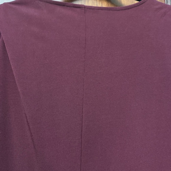 Banana Republic short-sleeve draped v-neck top in a deep plum color. - Picture 6 of 6